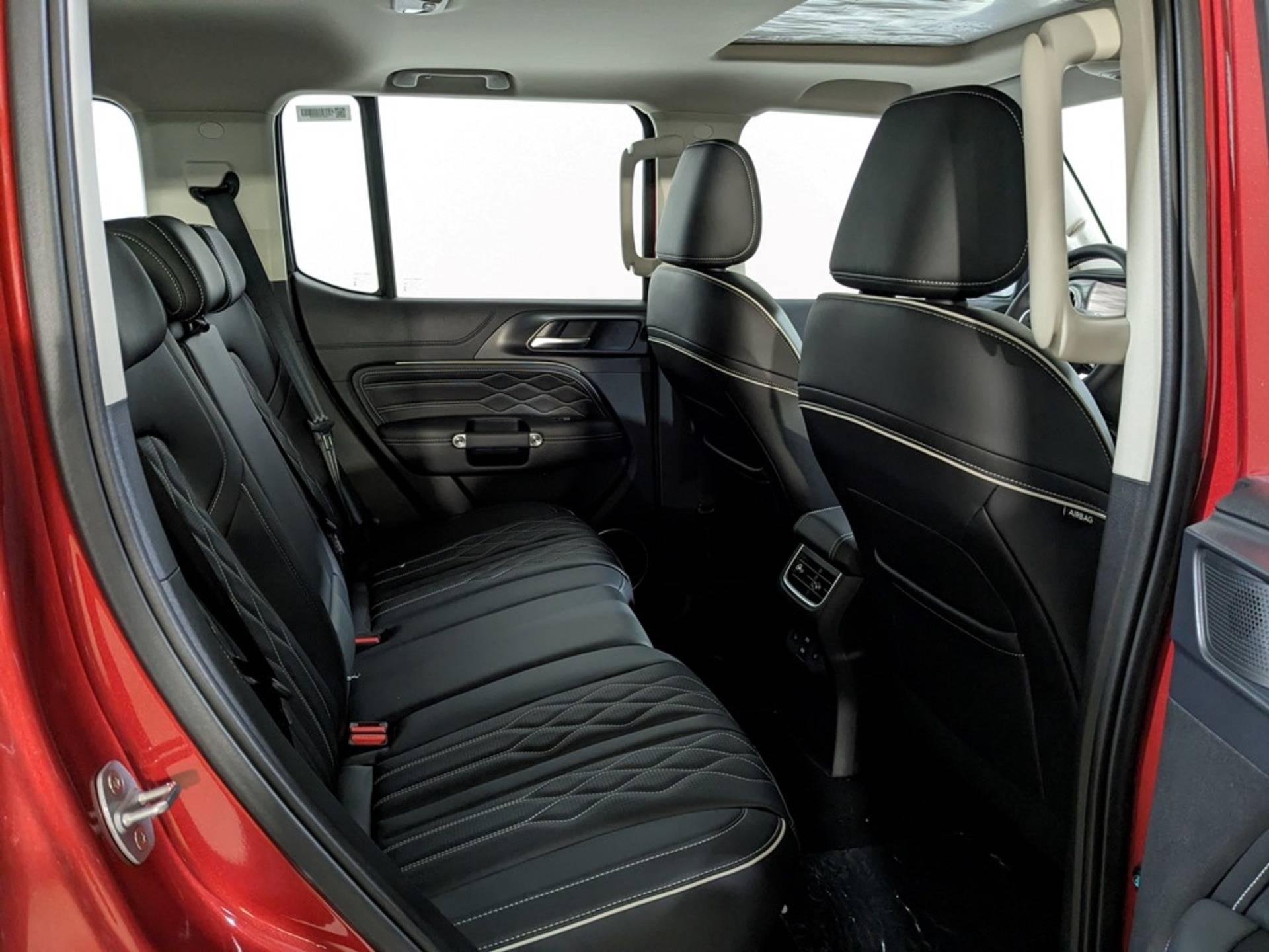 Tank 300 City Adventure 2.0 8AT 4WD