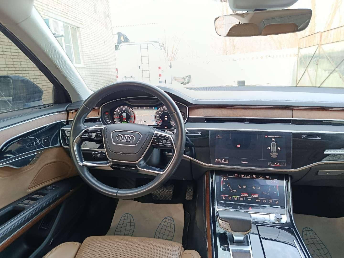 Audi A8,  315 844 км, 2018 года в лизинг