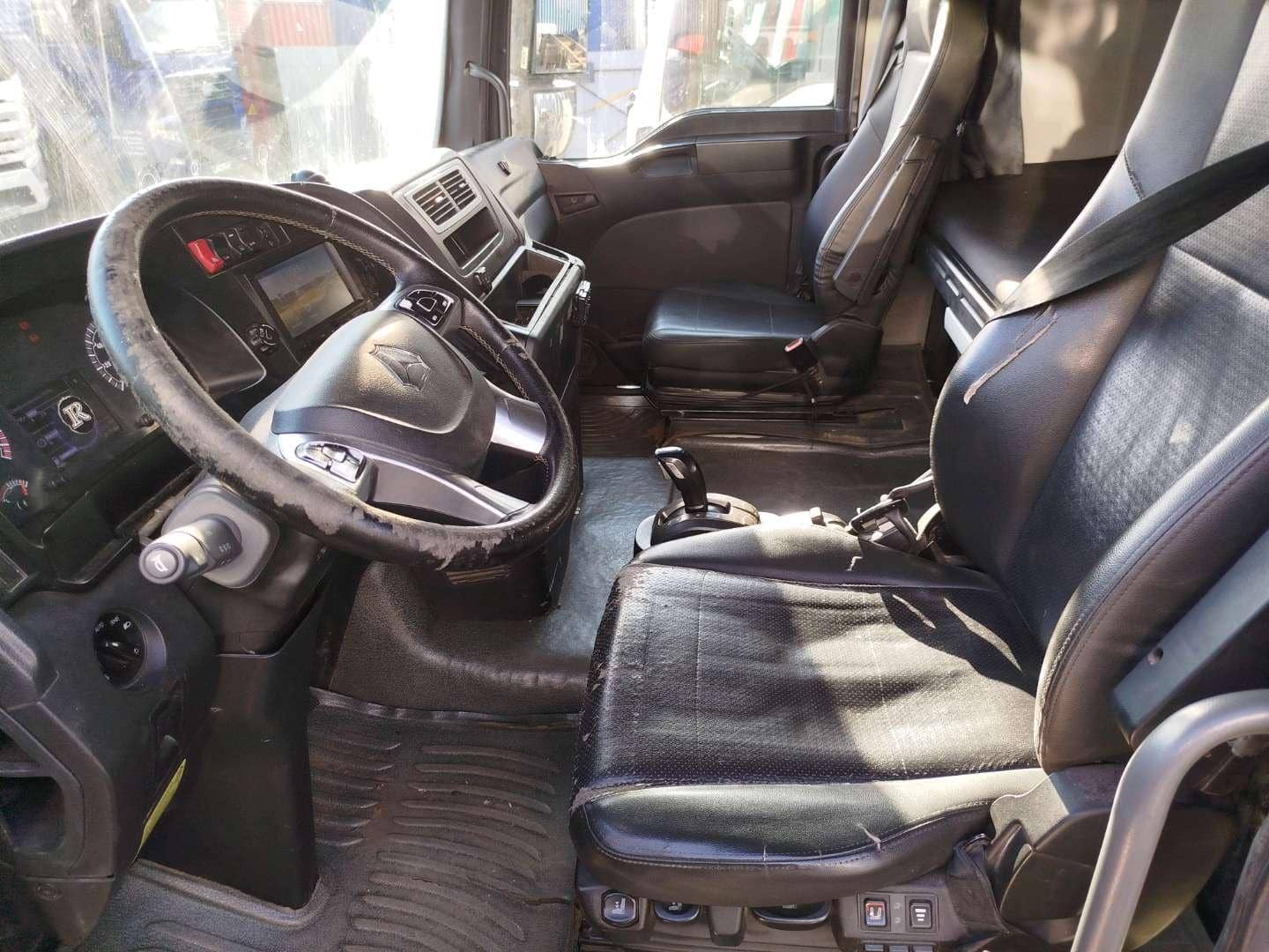 Sitrak C7H 4x2 ZZ4186V361HE,  692 215 км, 2022 года в лизинг