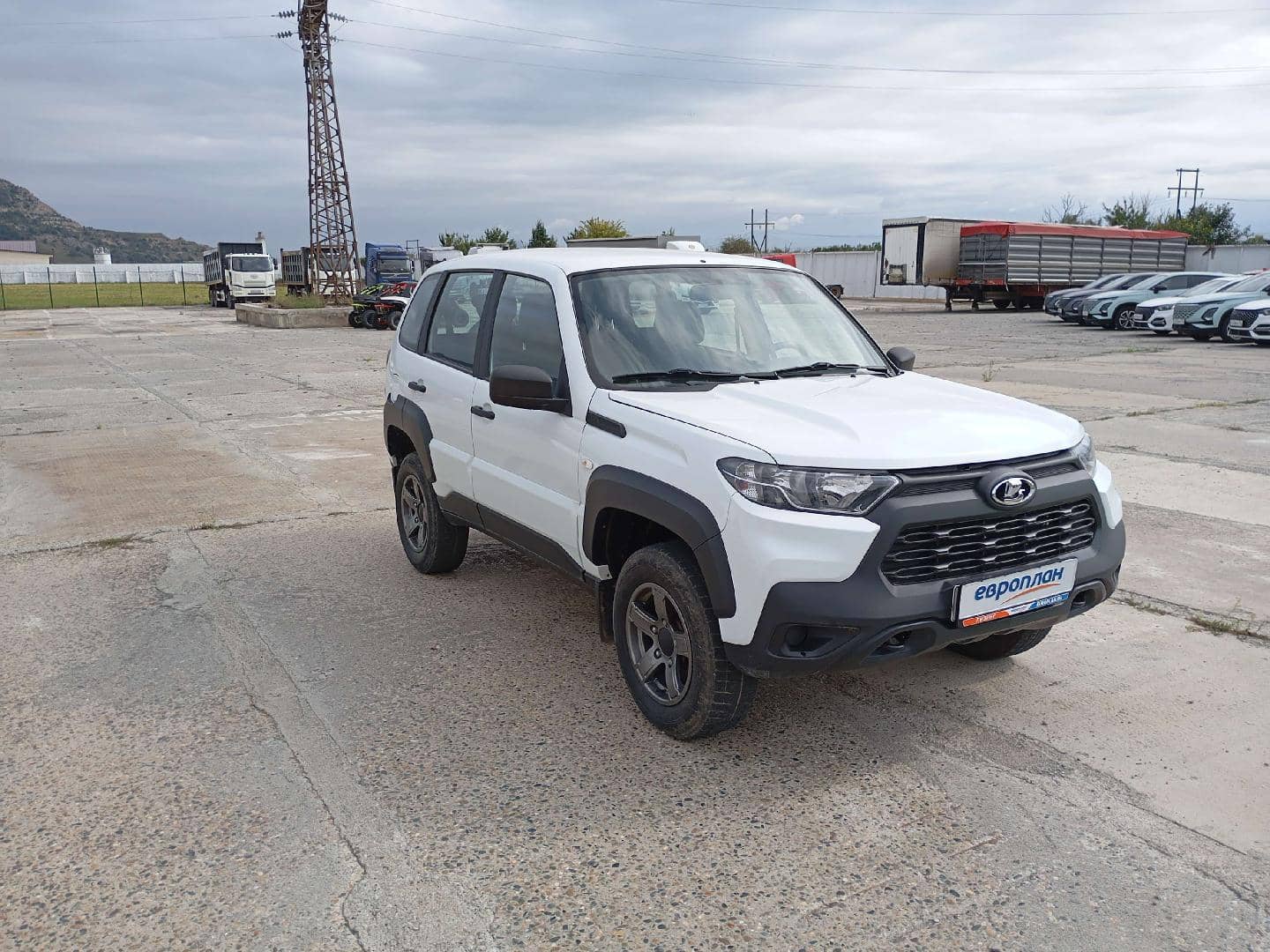 Lada Niva Travel