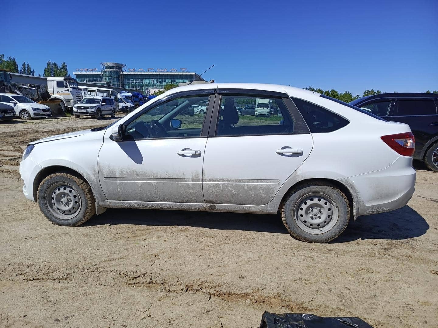 Lada Granta лифтбек,  82 575 км, 2023 года в лизинг