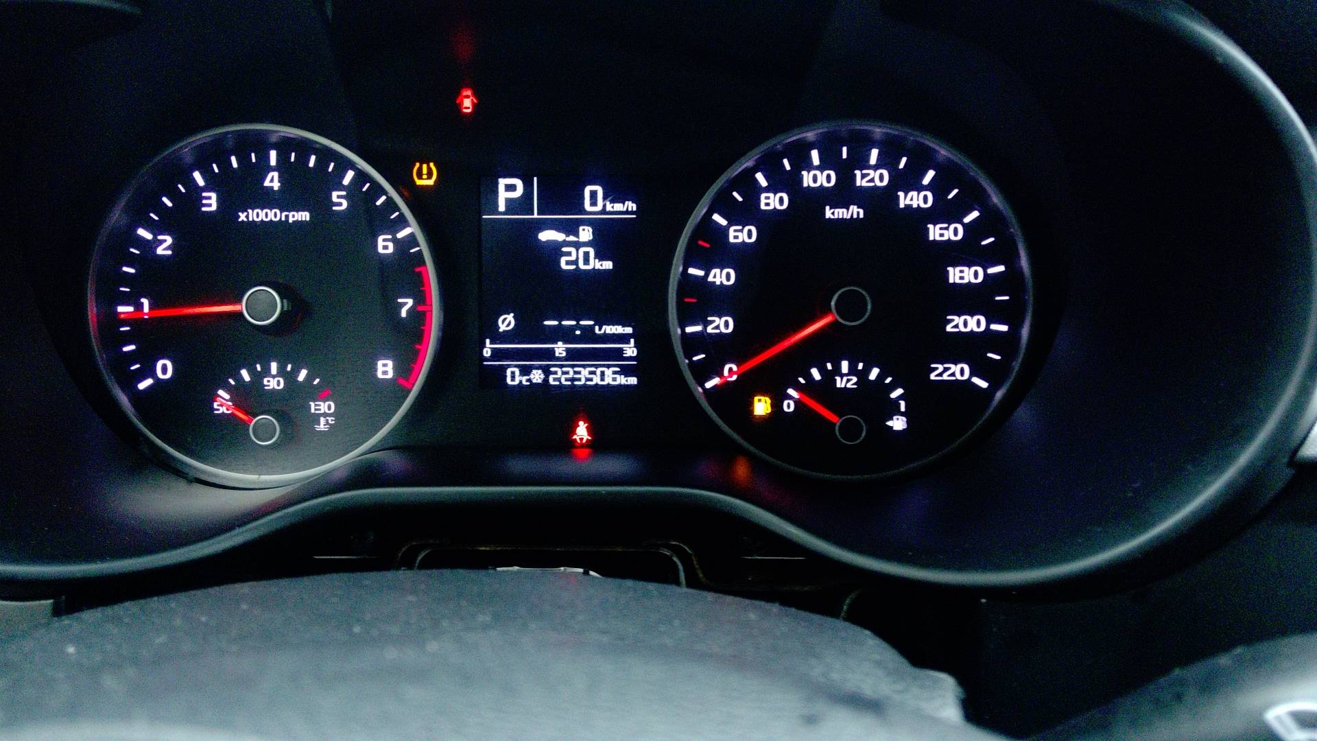 KIA Rio X-Line,  223 506 км, 2018 года