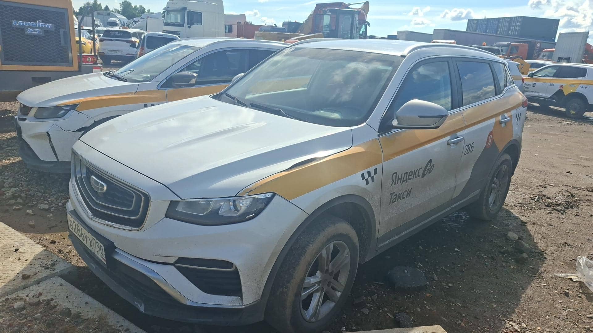 Geely Atlas Pro,  251 652 км, 2023 года в лизинг