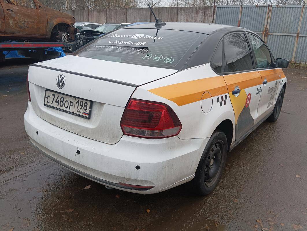 Volkswagen Polo,  234 605 км, 2019 года в лизинг