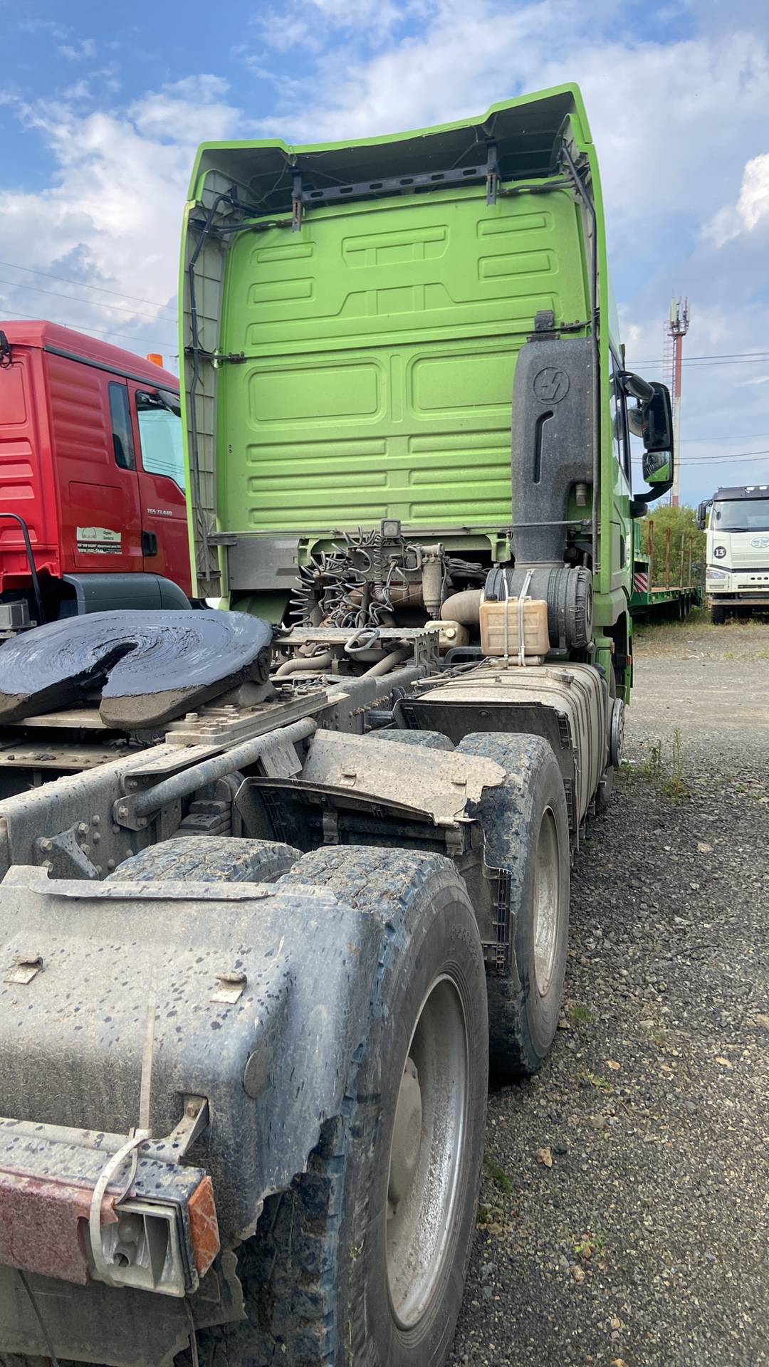 Shacman SX42584W324C,  93 177 км, 2023 года в лизинг