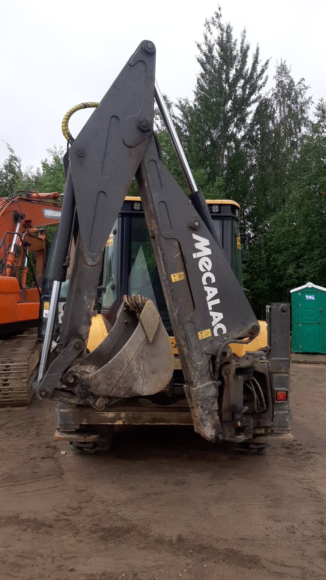 Mecalac TLB870,  4 464 км, 2021 года в лизинг