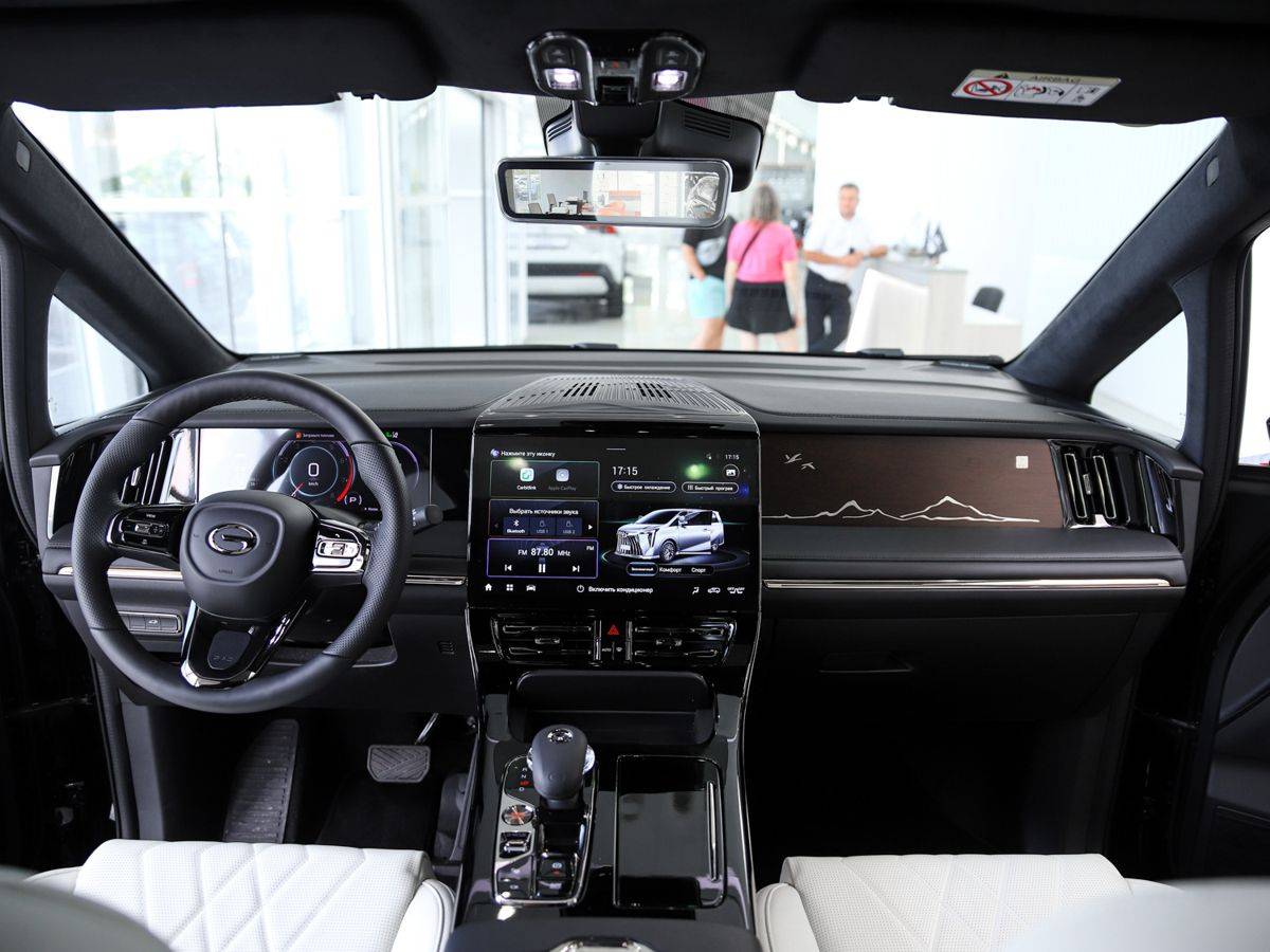 GAC M8 Lounge 2.0T GDI 8AT
