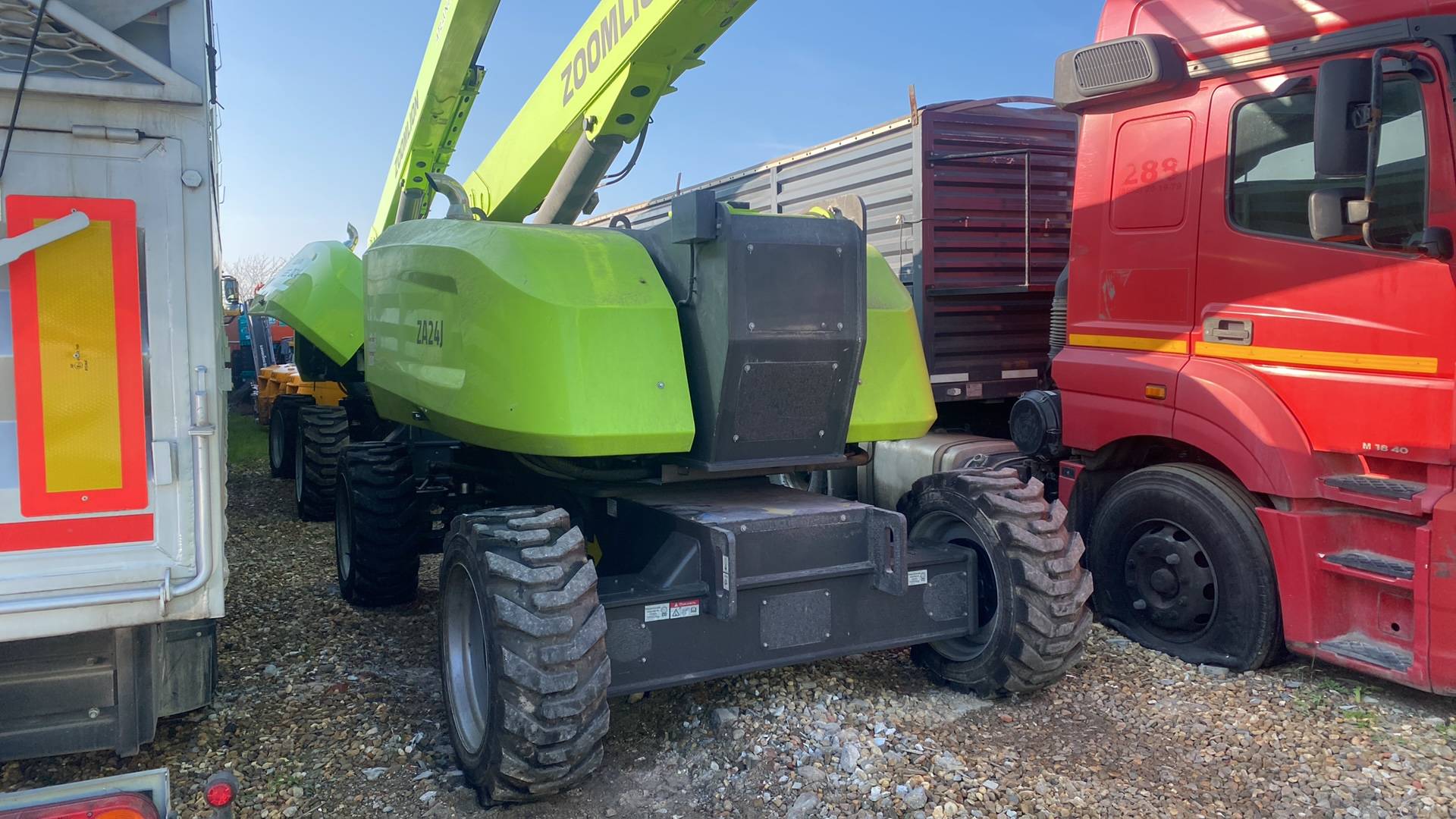 Zoomlion ZA24J Самоходный коленчатый подъемник, 2023 года в лизинг