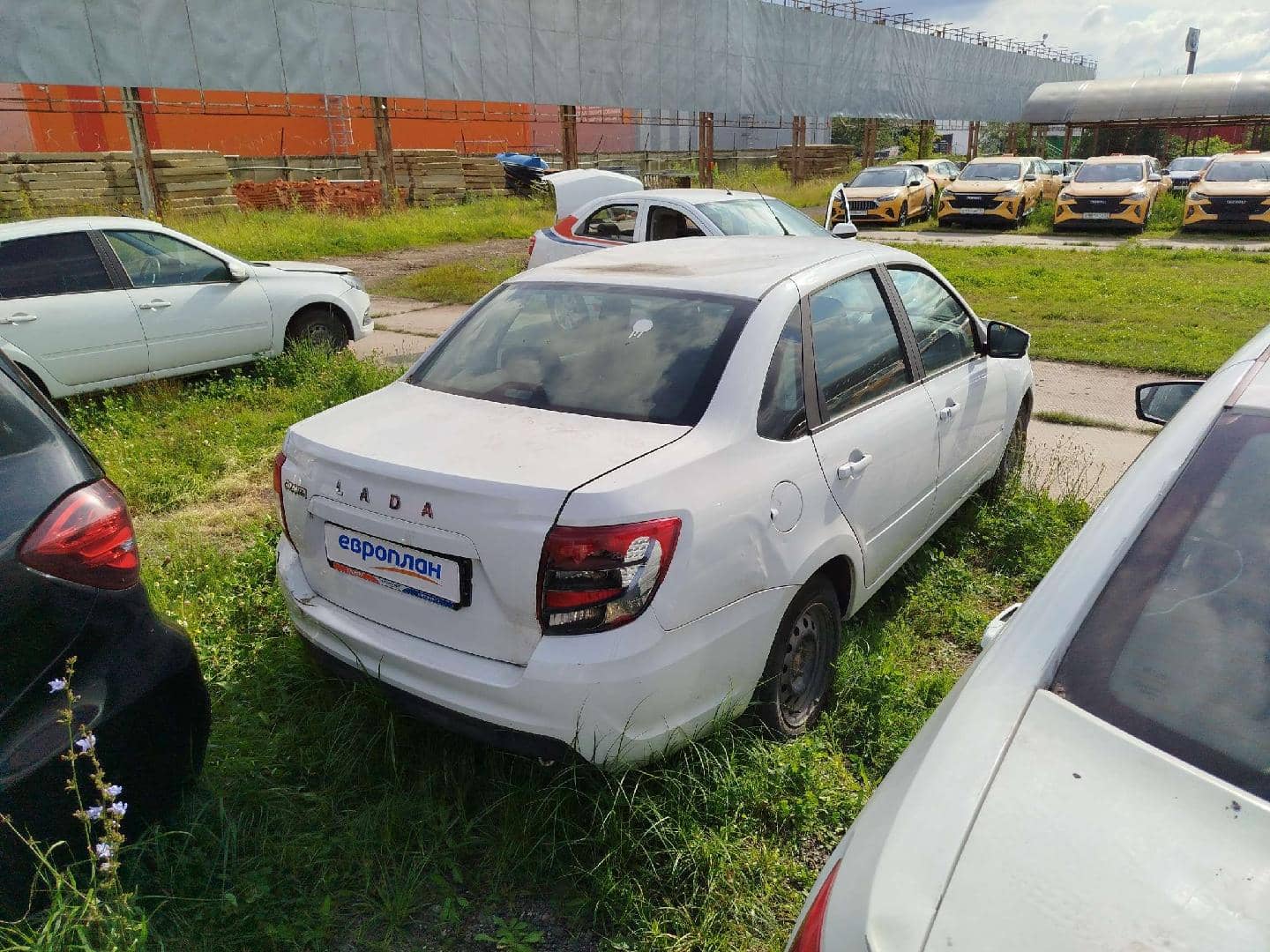 Lada Granta седан,  80 659 км, 2023 года в лизинг
