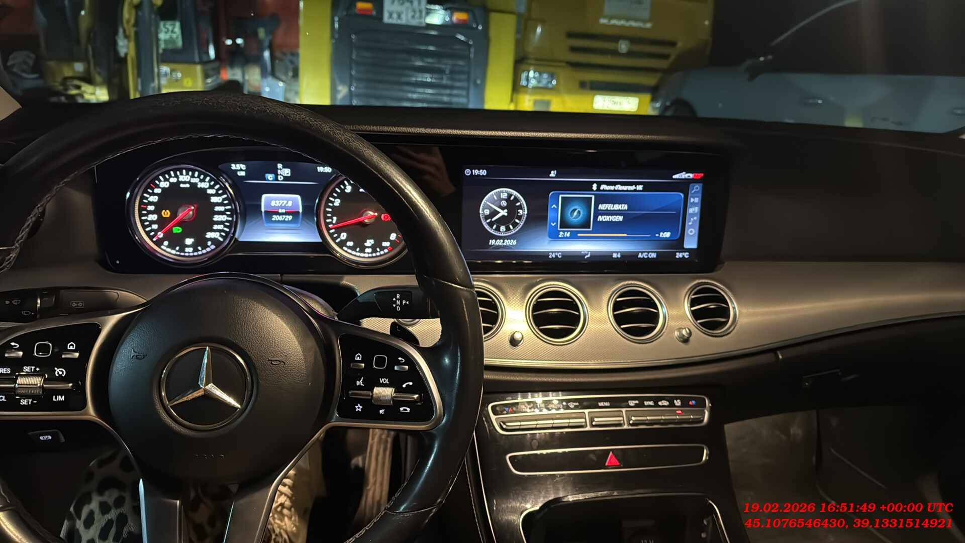 Mercedes-Benz E седан,  206 729 км, 2019 года
