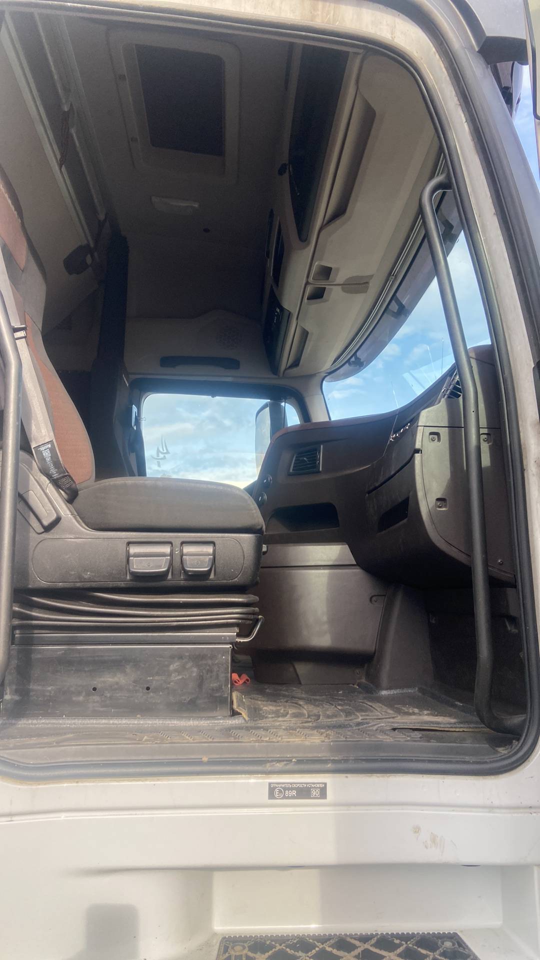 КАМАЗ 54901-94 (M1945),  440 333 км, 2022 года в лизинг