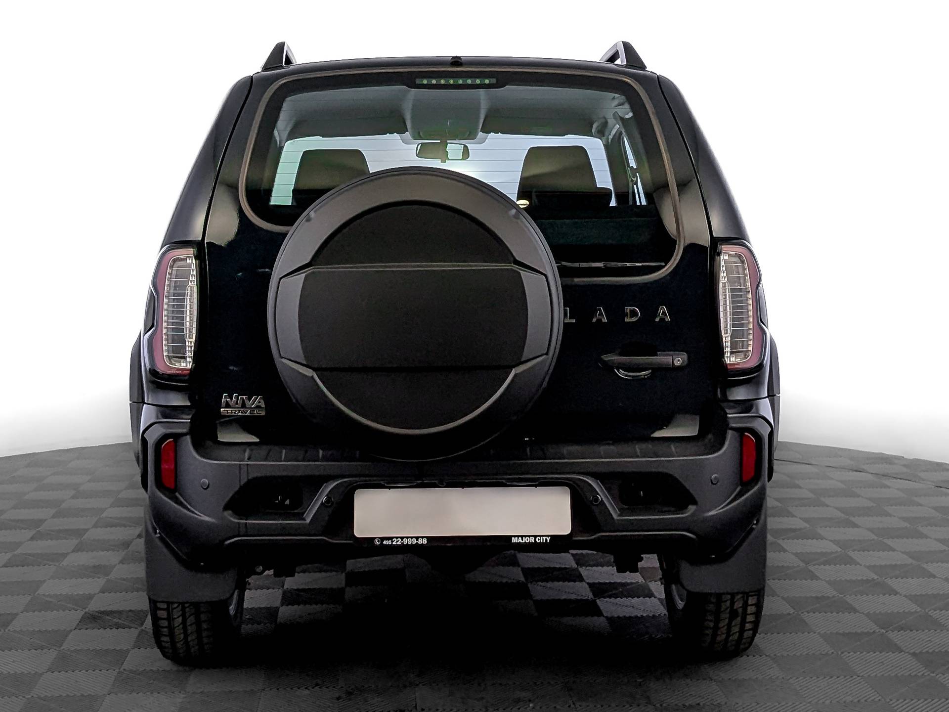 Lada Niva Travel Comfort 24 MMS 1.7 80hp 5MT