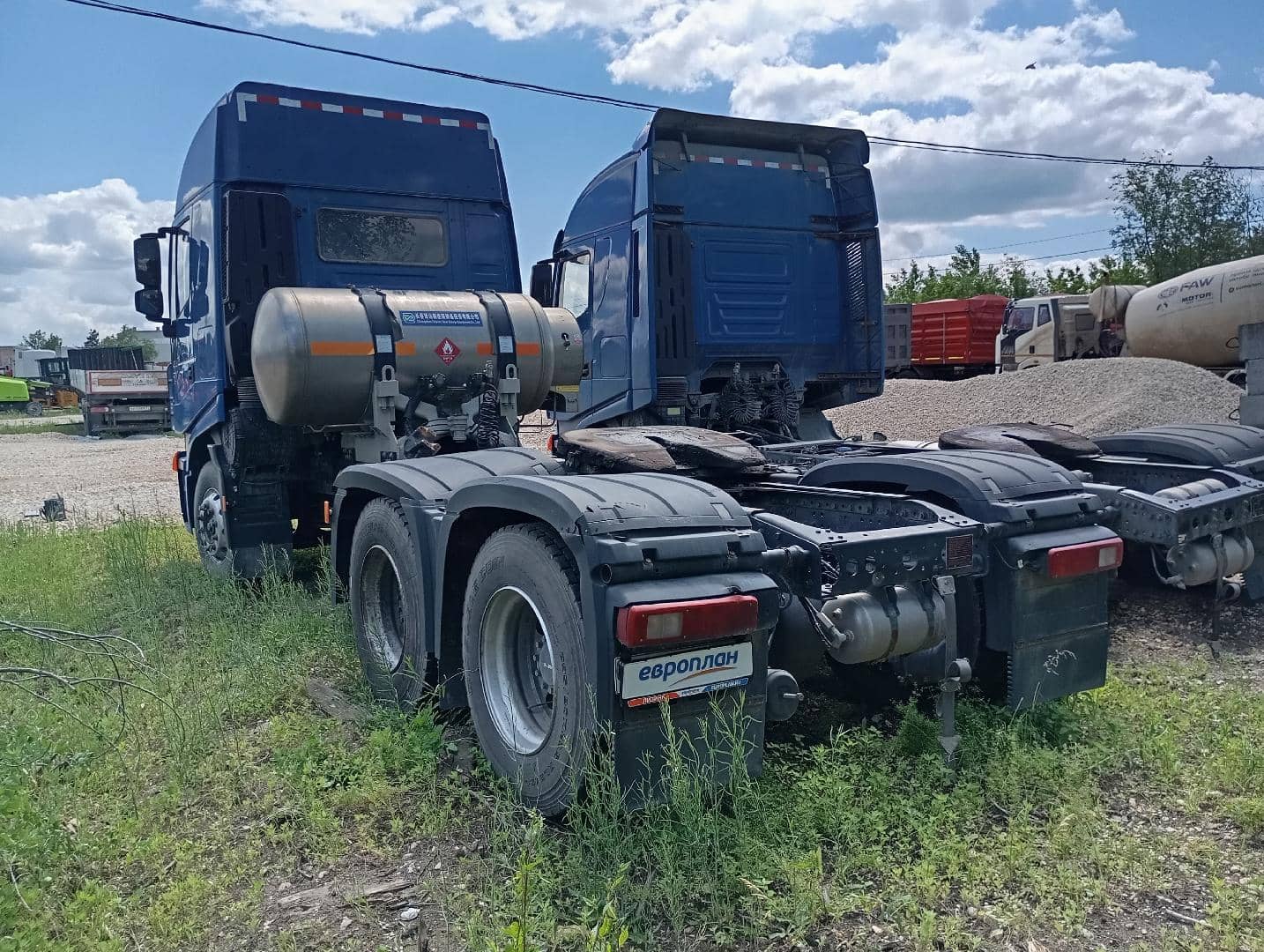 HONGYAN CQ4187HD12381T LNG,  148 813 км, 2023 года в лизинг