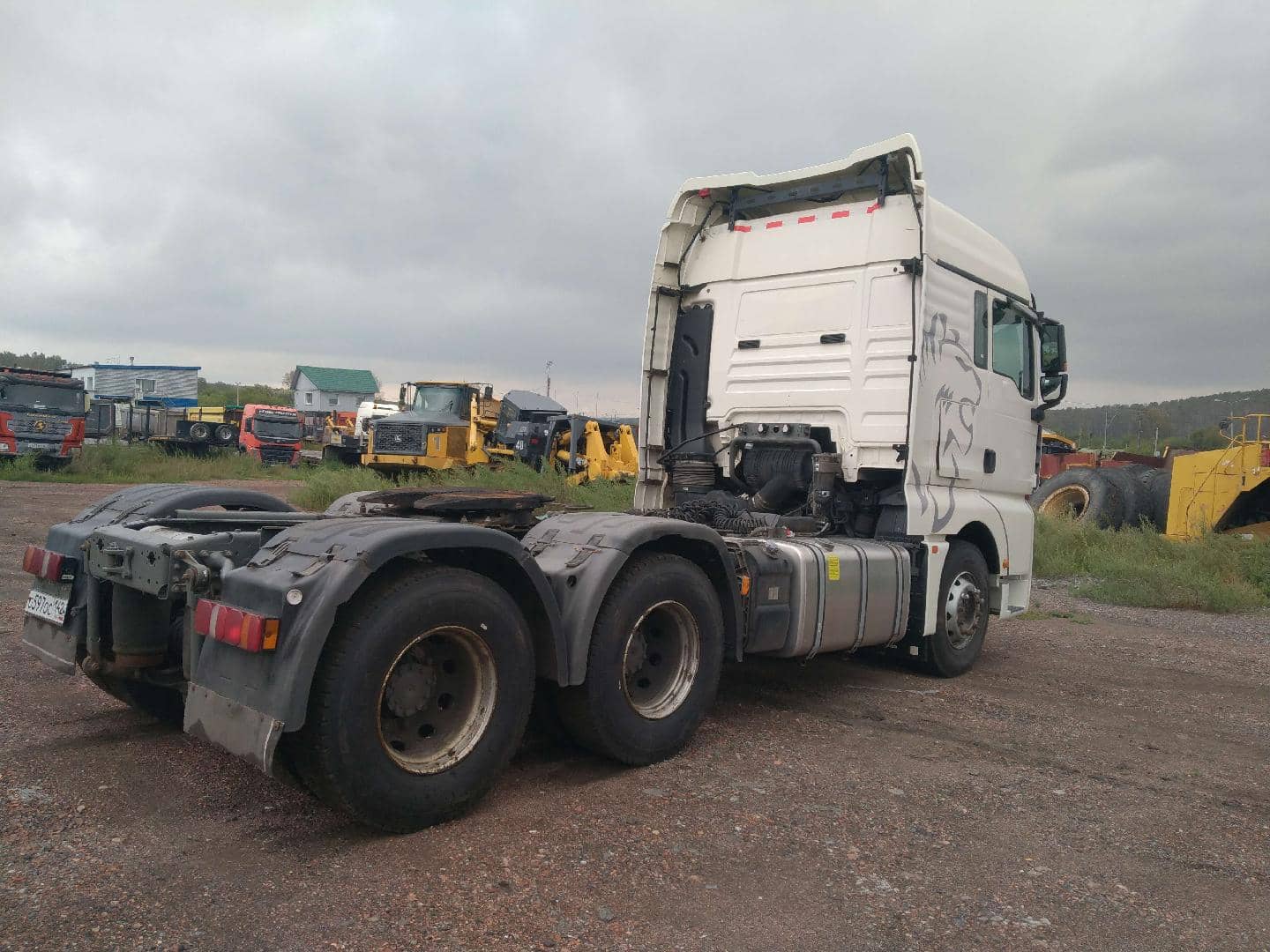 Sitrak С7Н MAX 6×4 ZZ4256V364HE,  390 204 км, 2023 года в лизинг