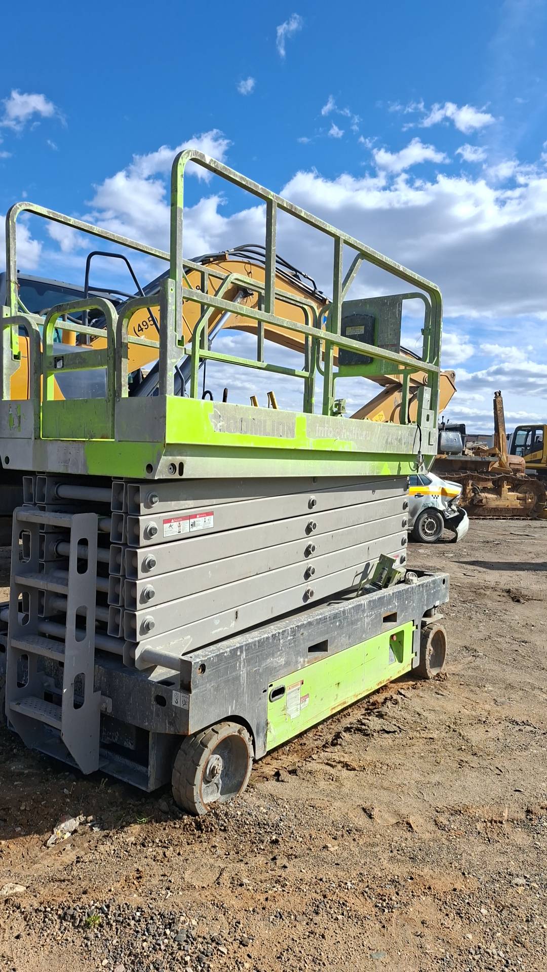 Zoomlion ZS1414HD ножничный подъемник самоходный, 2022 года в лизинг