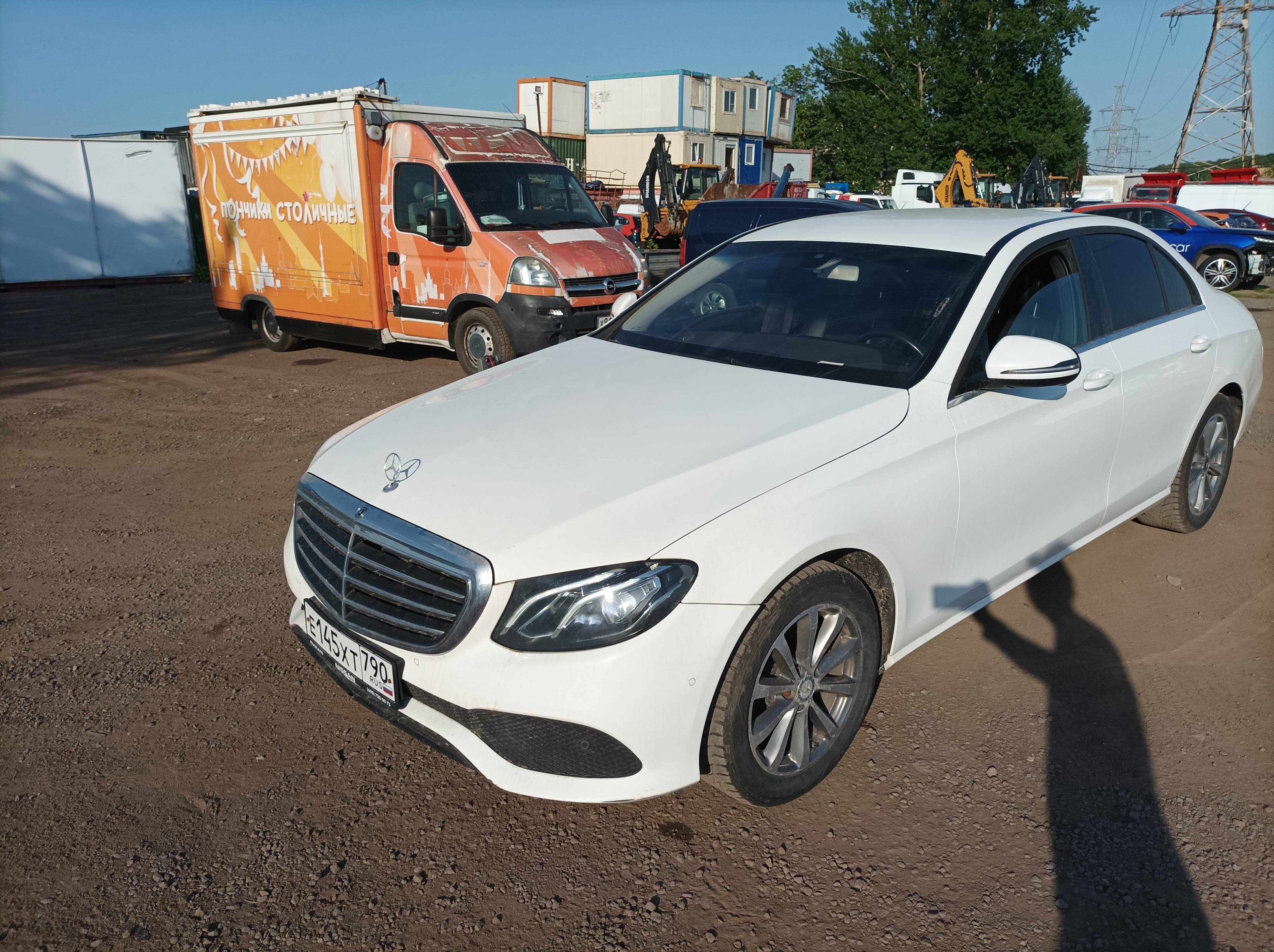 Mercedes-Benz E седан