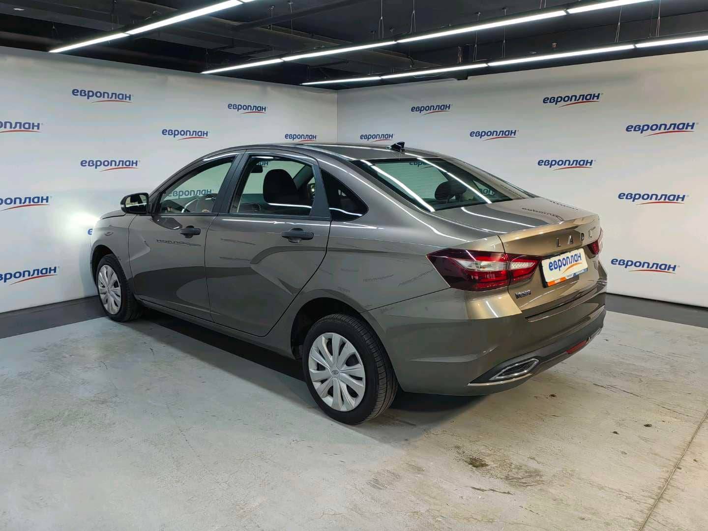 Lada Vesta седан,  42 680 км, 2024 года в лизинг