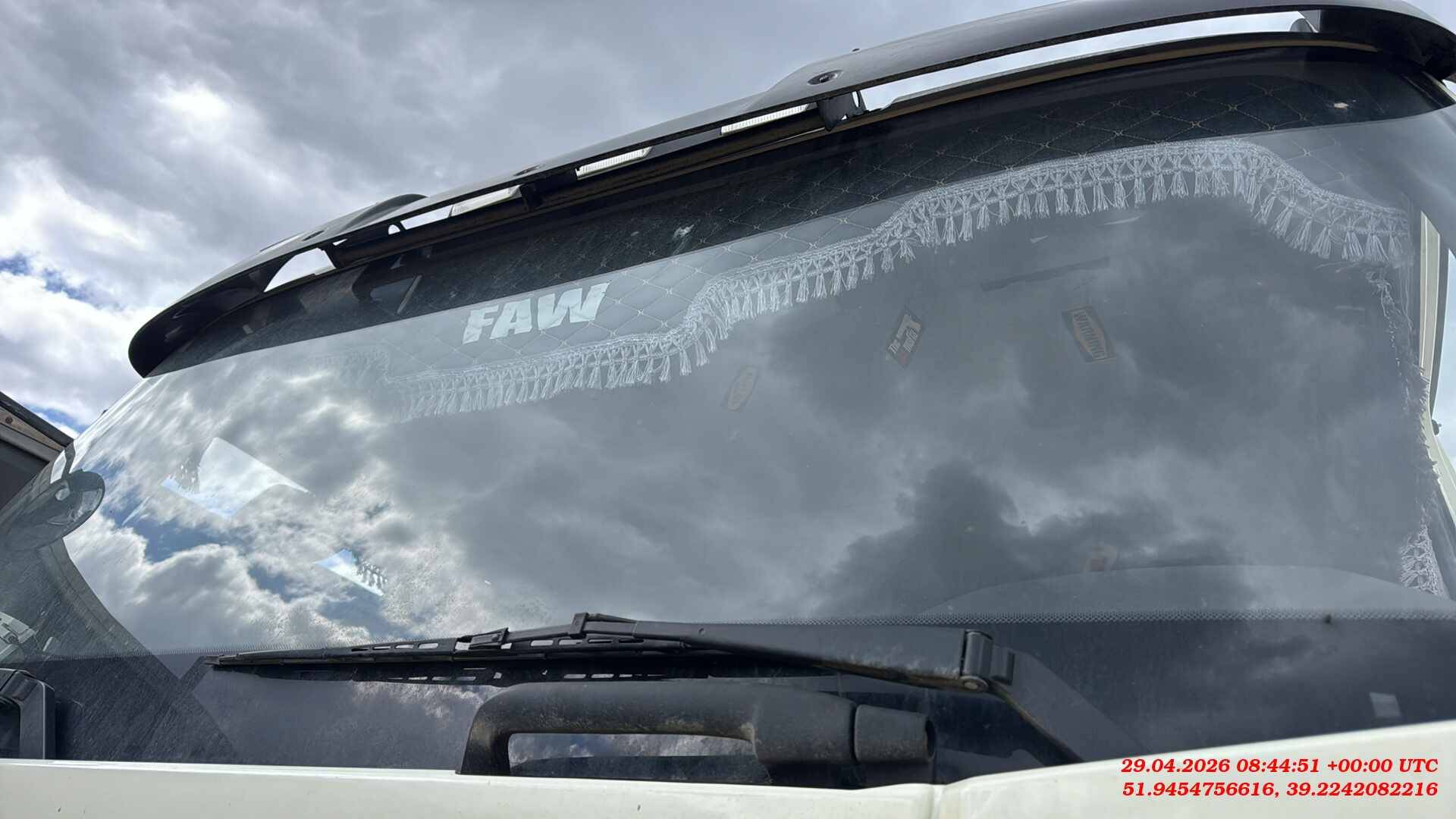 FAW CA3310P66K24T4E5 8х4,  150 000 км, 2023 года в лизинг
