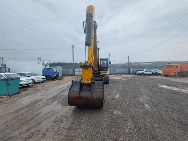 JCB JS330