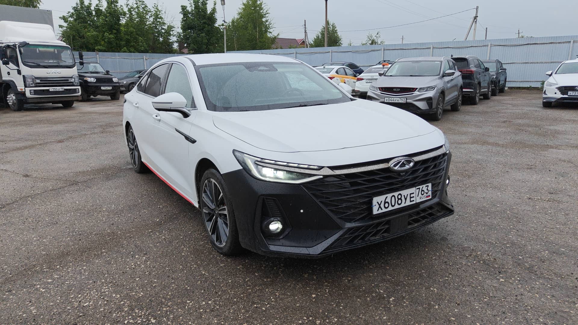 Chery Arrizo 8