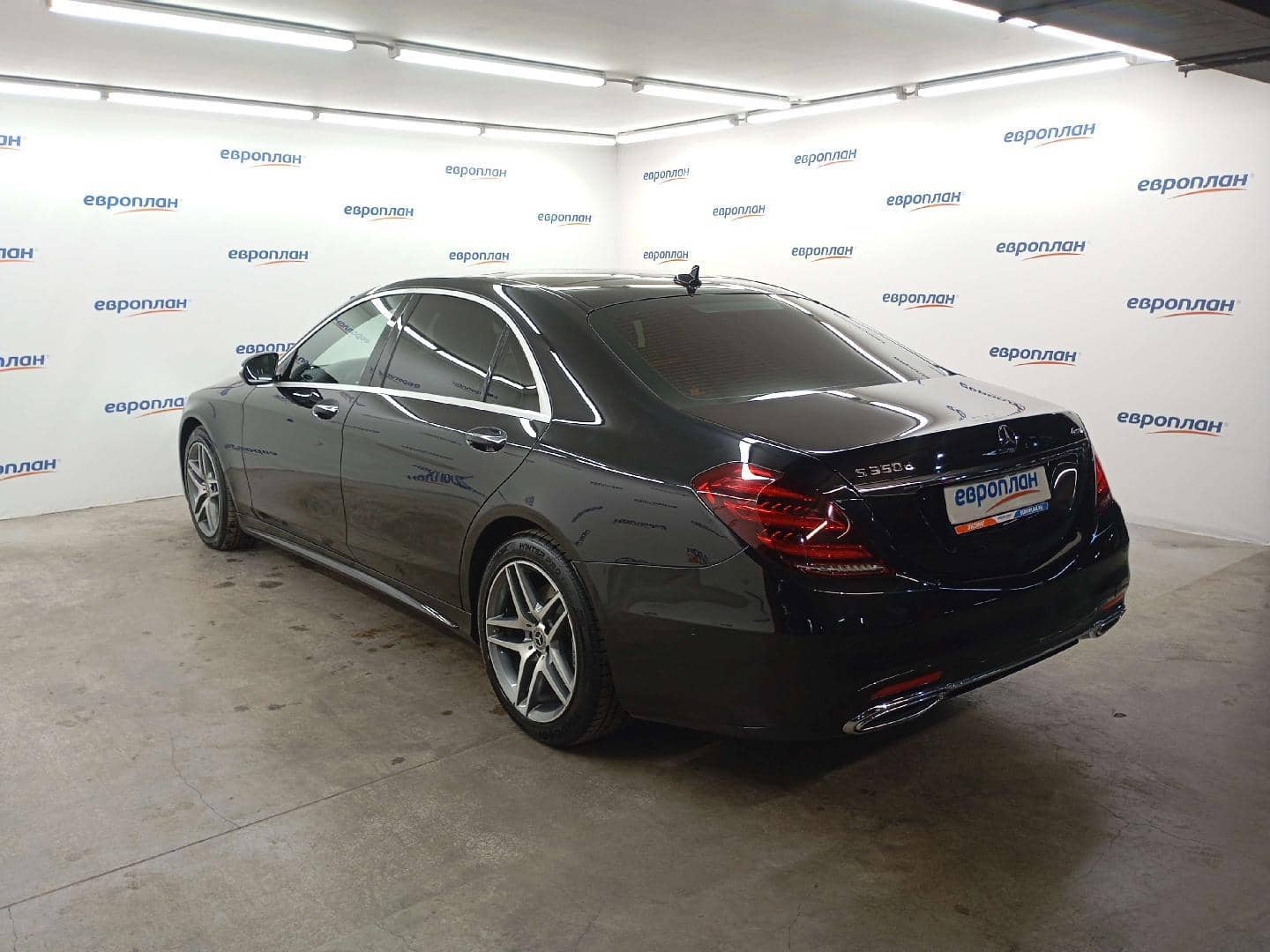 Mercedes-Benz S седан,  190 643 км, 2018 года в лизинг