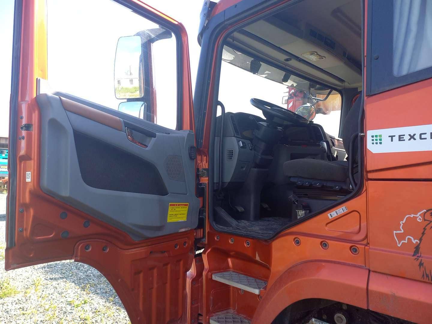 Shacman SX32586V384,  105 602 км, 2023 года в лизинг