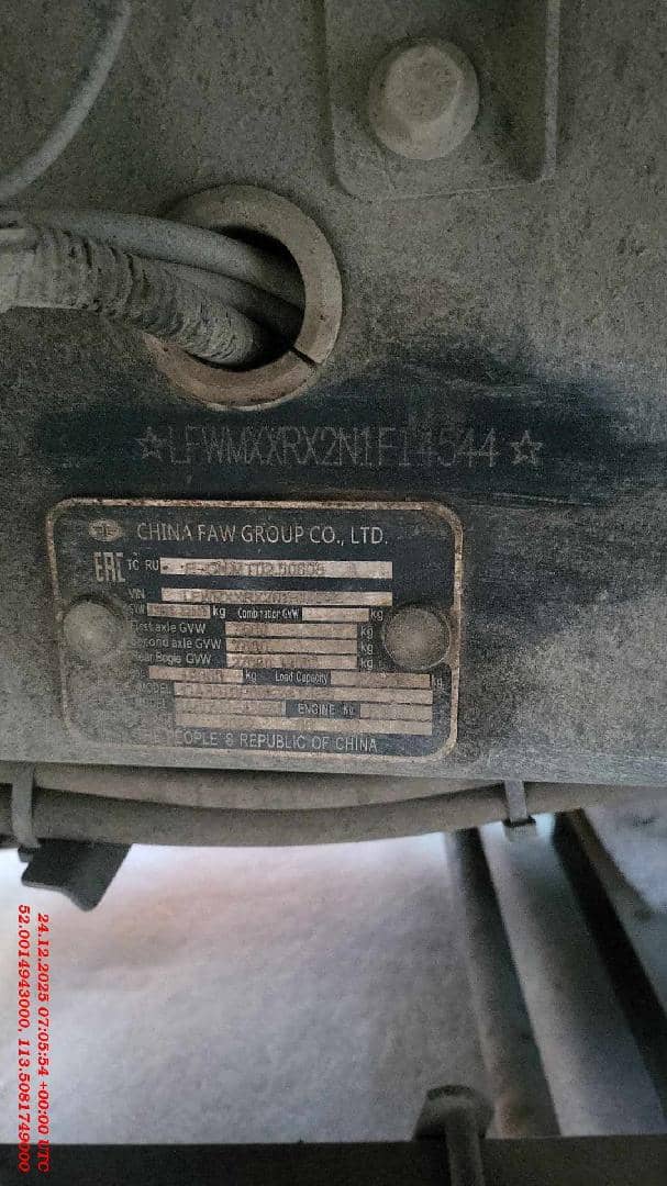 FAW CA3310P66K24T4E5 8х4,  195 000 км, 2022 года в лизинг