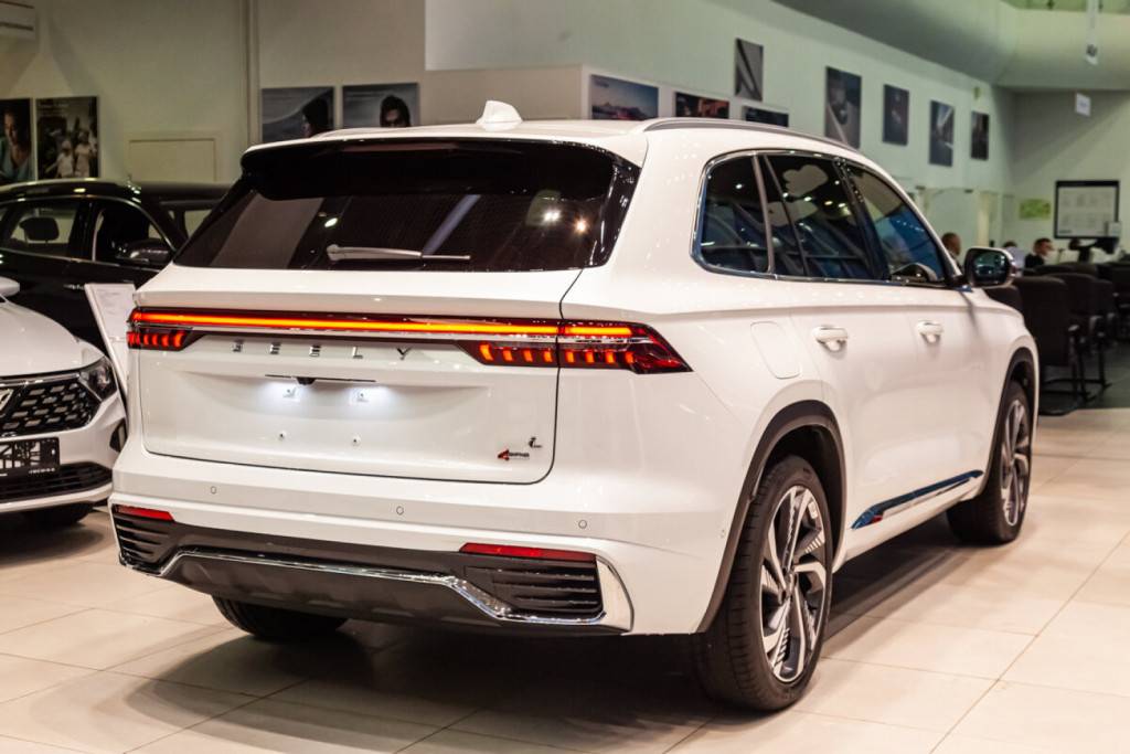 Geely Monjaro Flagship SE 2.0T (238 hp) 8AT 4WD