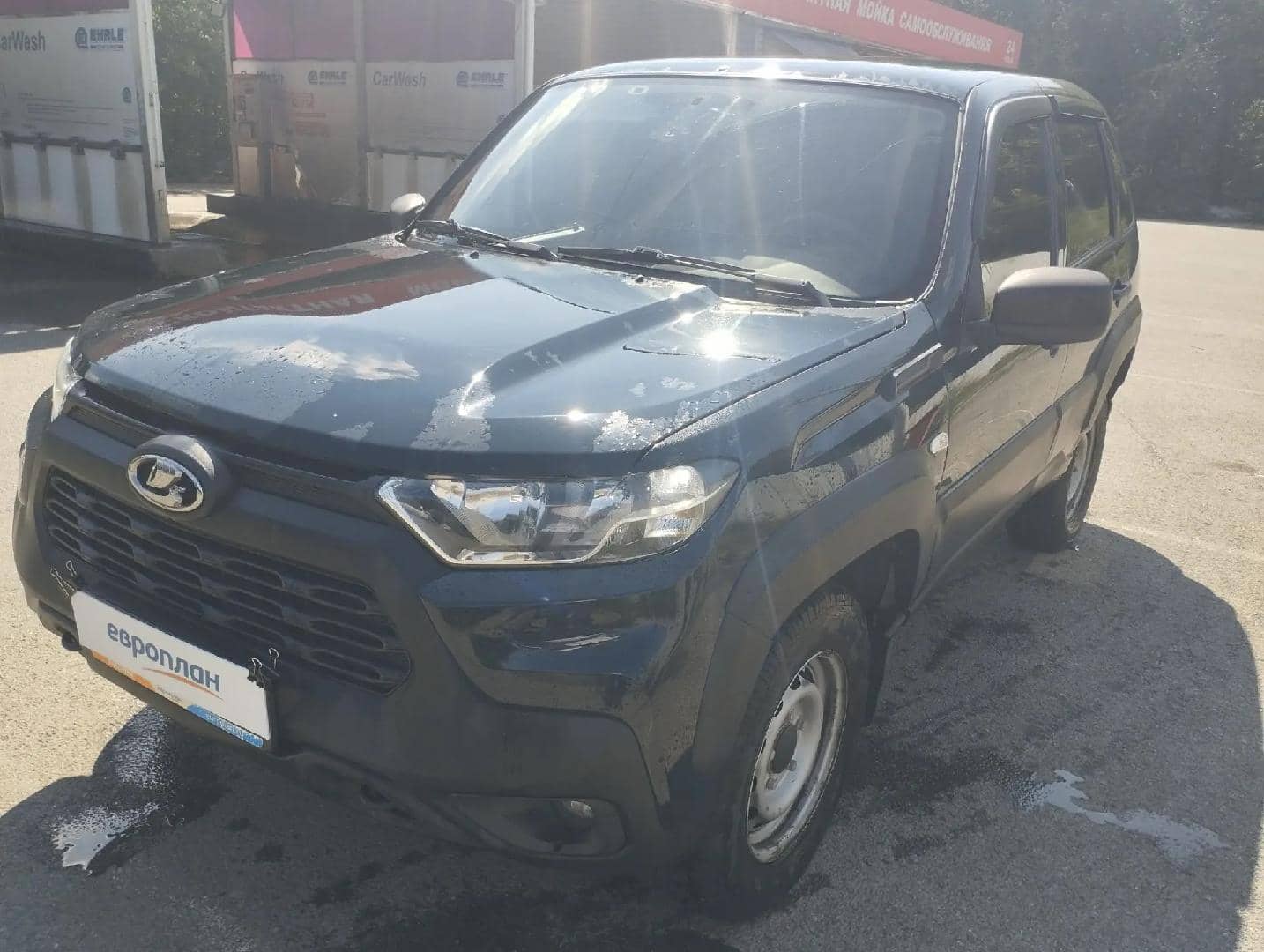 Lada Niva Travel