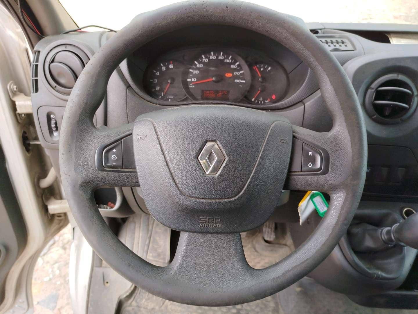 Renault Master,  195 376 км, 2019 года в лизинг