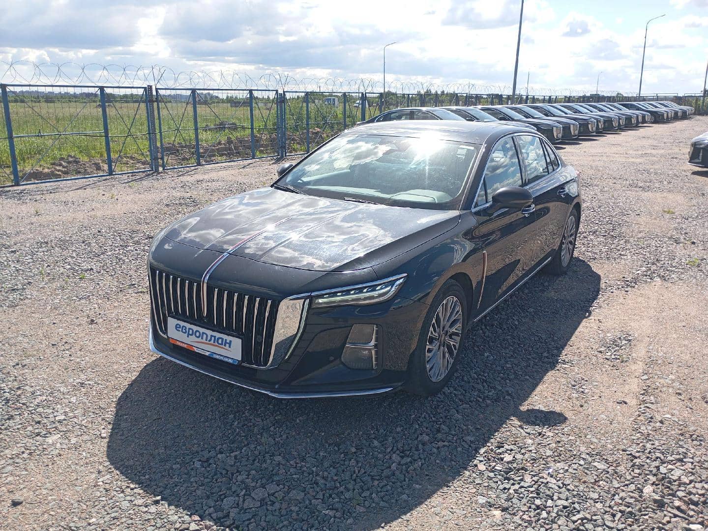 Hongqi H5