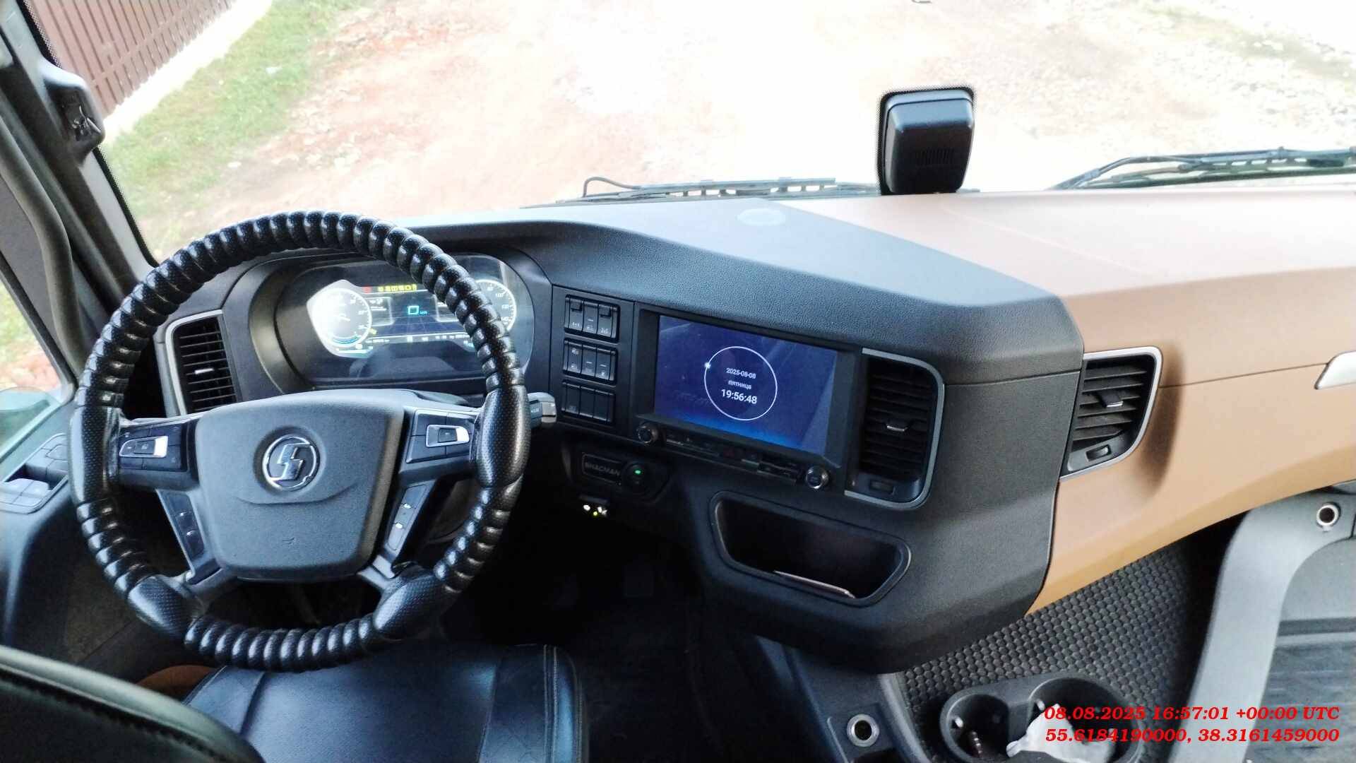Shacman SX4188YY381,  397 579 км, 2023 года в лизинг