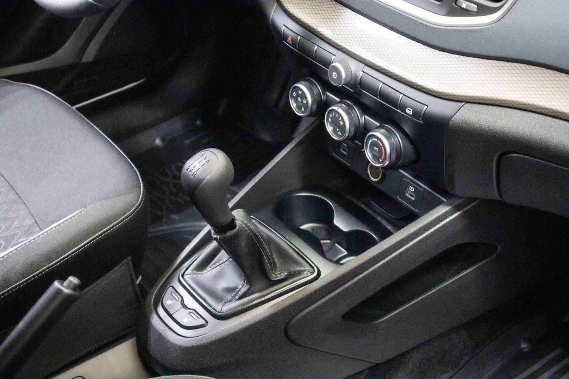 Lada Vesta седан Life 1.6 106hp 5MT
