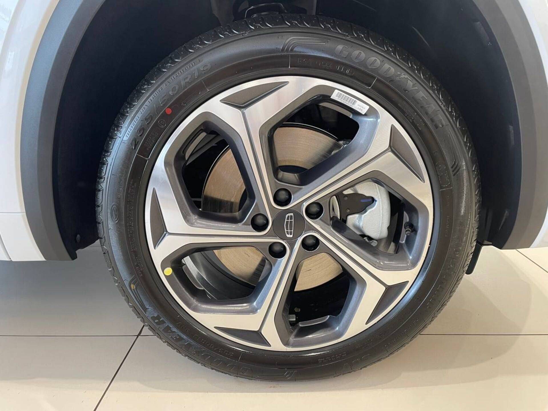 Geely Monjaro Flagship 2.0T (238 hp) 8AT 4WD