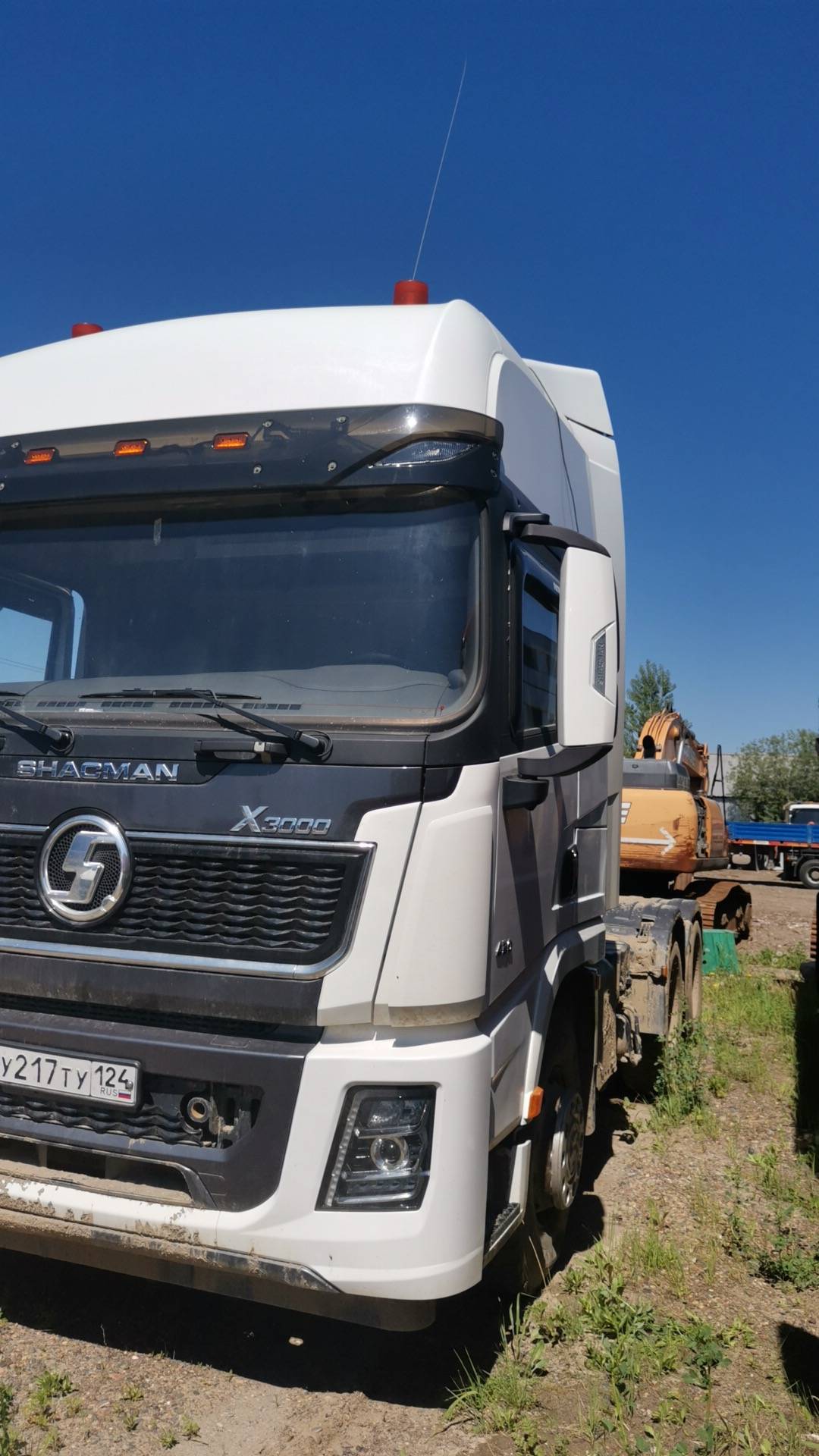 Shacman SX42584V324