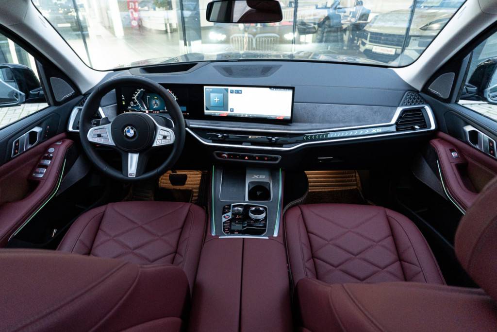 BMW X5 xDrive30Li AT Premium M Sport