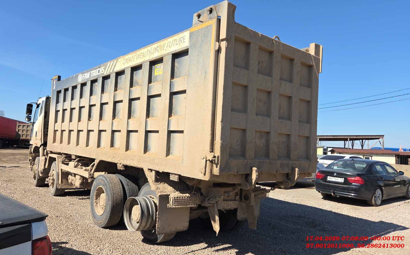 FAW CA3310P66K24T4E5 8х4,  275 565 км, 2023 года в лизинг