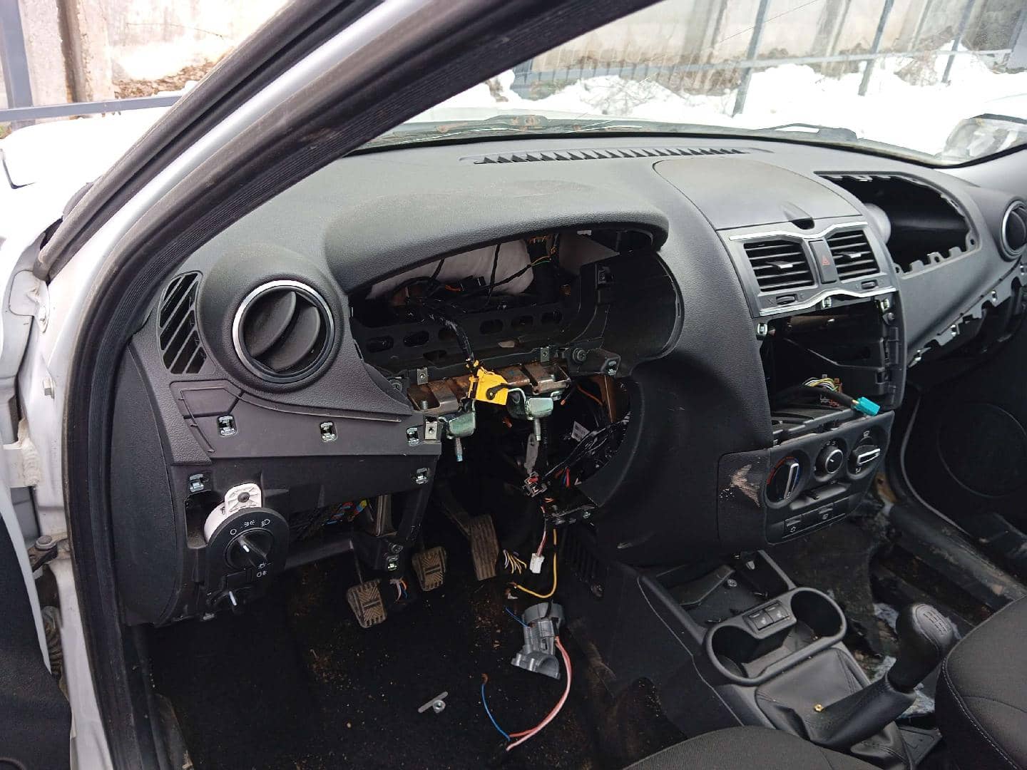 Lada Granta Кросс,  666 км, 2023 года в лизинг
