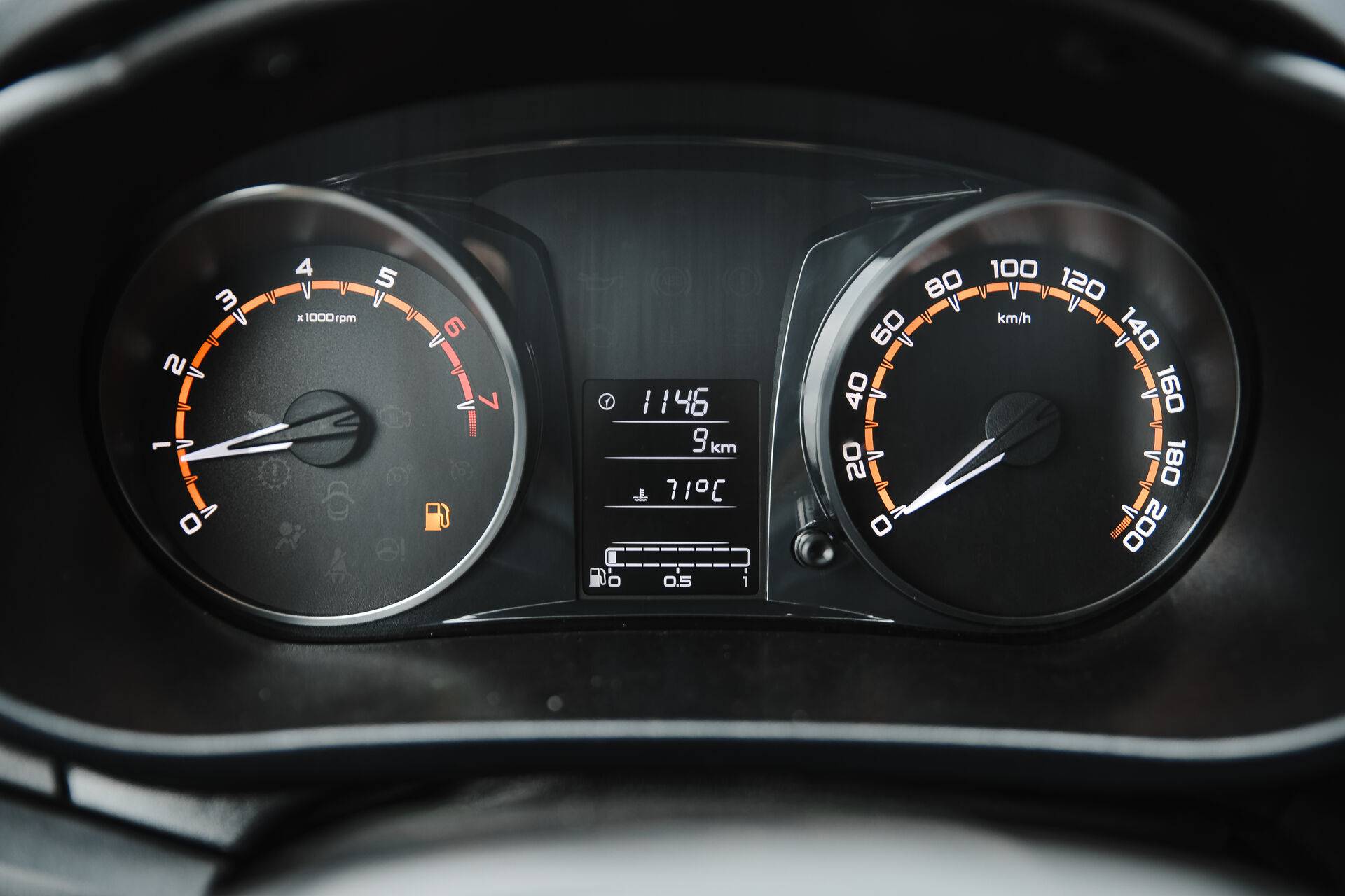 Lada Granta седан Comfort 24 Plus R15 1.6 90hp 5MT