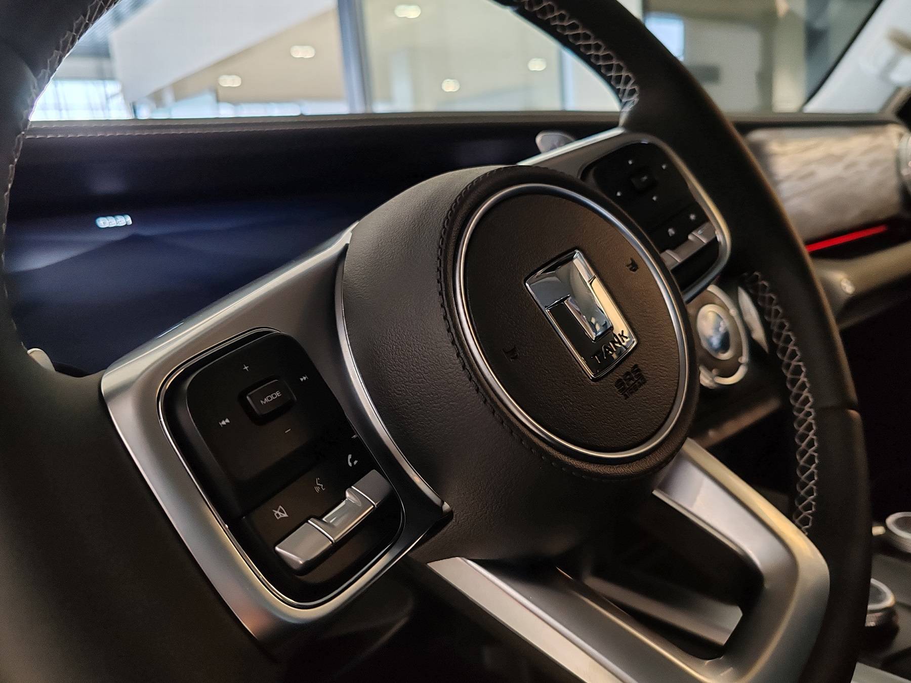 Tank 300 City Premium 2.0 8AT 4WD