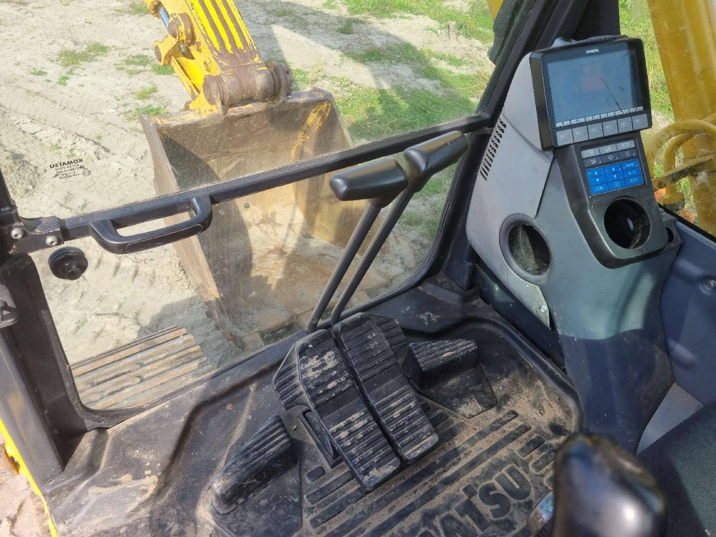 KOMATSU PC220-8MO, 2016 года в лизинг