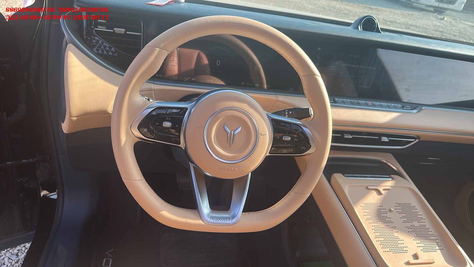 Voyah Free,  10 434 км, 2024 года в лизинг