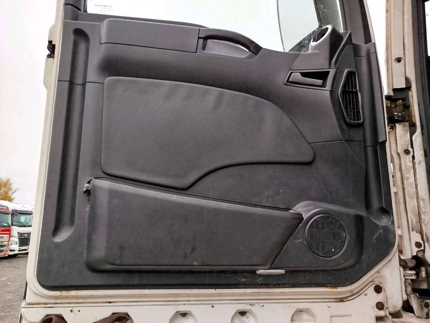 Sitrak C7H 4x2 ZZ4186V361HE,  720 671 км, 2022 года в лизинг