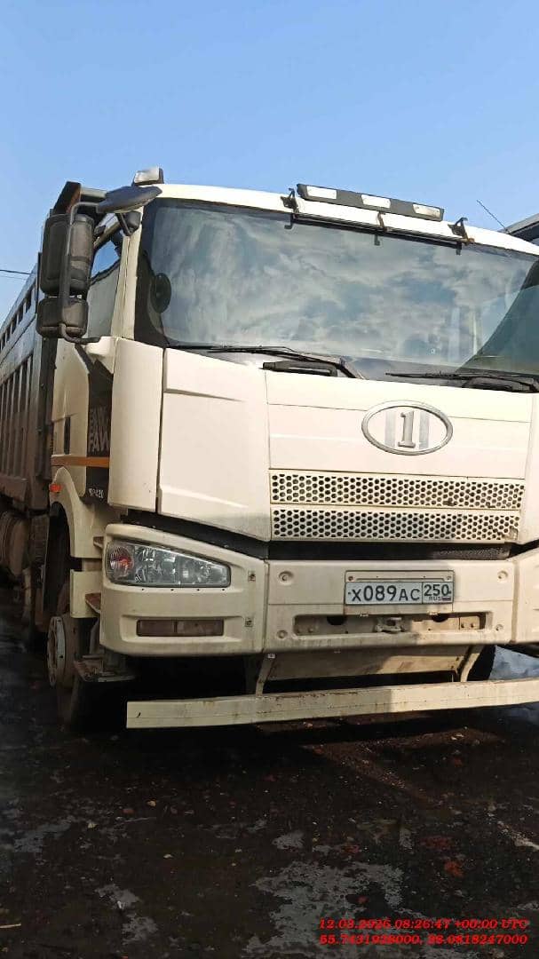 FAW CA3310P66K24T4E5 8х4,  200 000 км, 2022 года