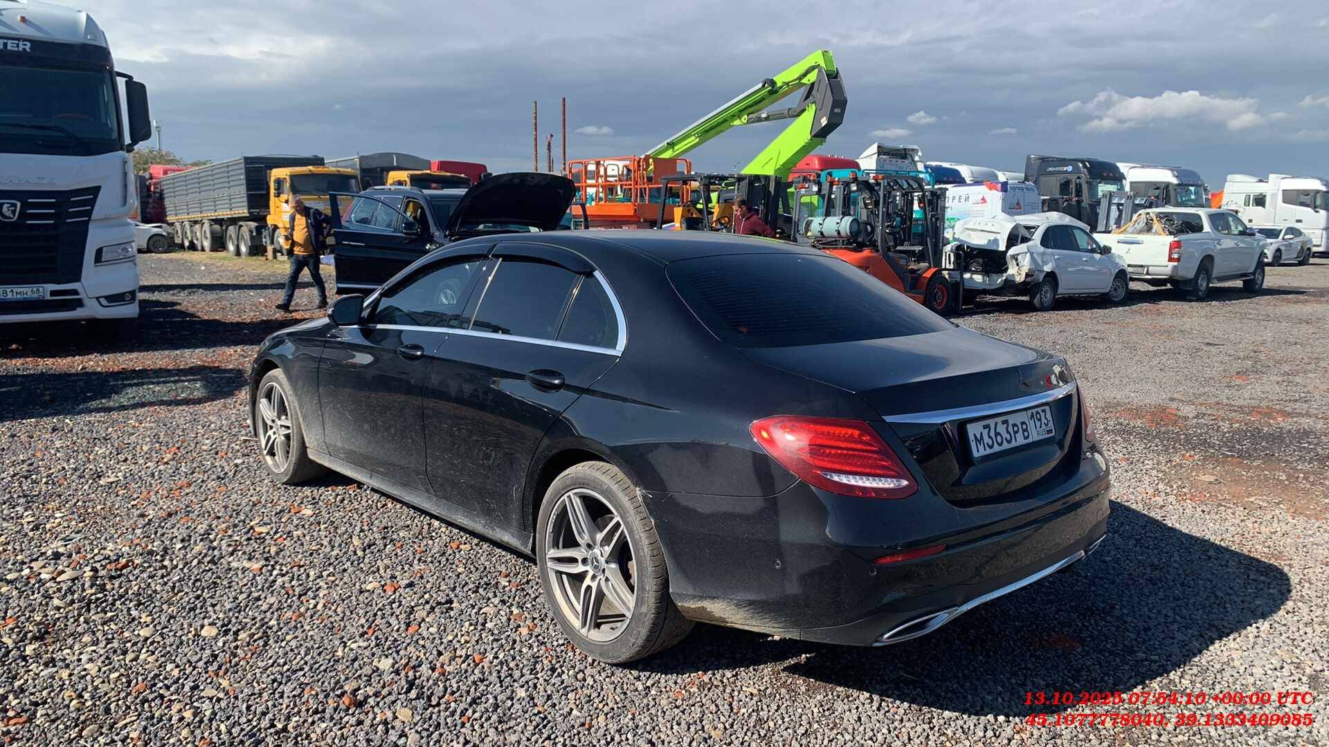 Mercedes-Benz E седан,  298 074 км, 2020 года в лизинг