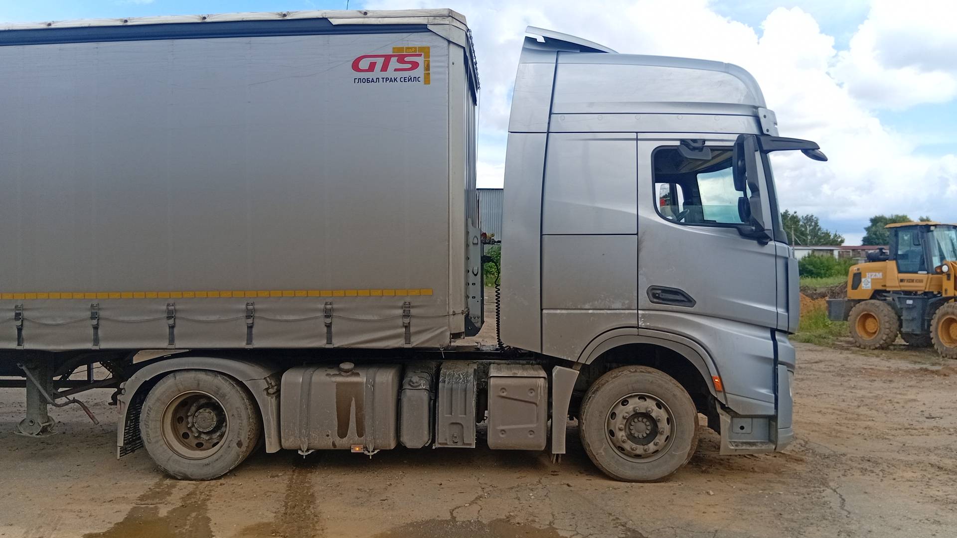 Shacman SX4188YY381,  313 626 км, 2023 года в лизинг