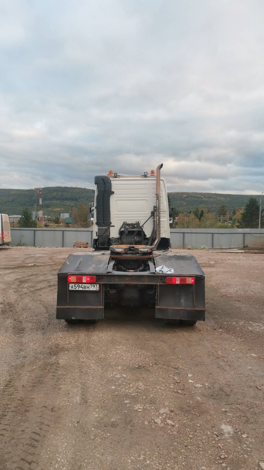 Volvo FMX 460 6x6 (FMX Globetrotter),  372 114 км, 2017 года в лизинг