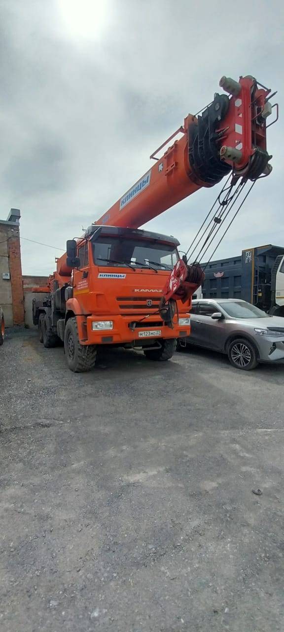 Клинцы КС-55729-5К-3 KAMAZ-43118 (6х6) (Е4) г/п 32т. стрела 33м.  Лот 000008585