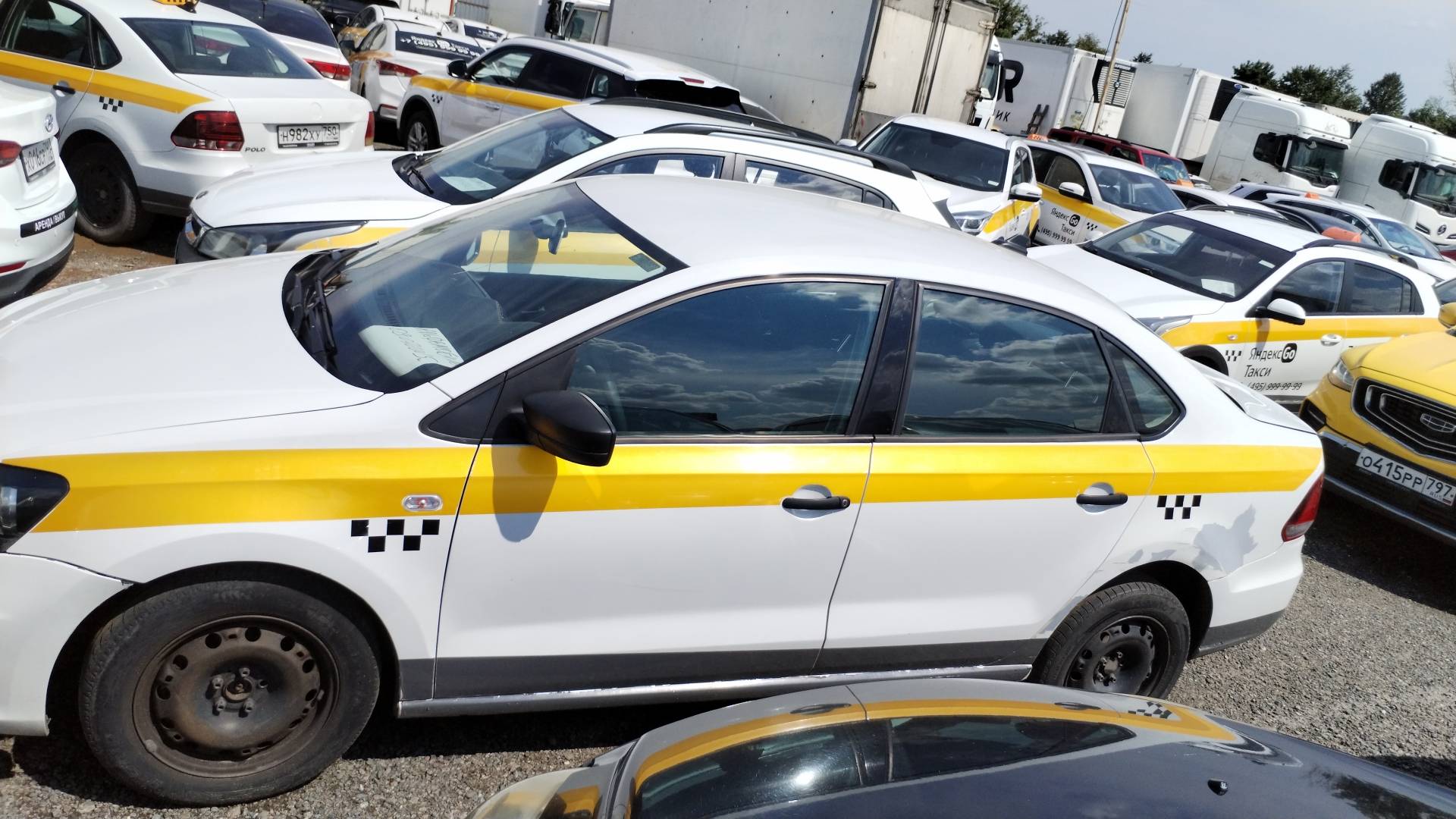 Volkswagen Polo,  149 800 км, 2019 года в лизинг