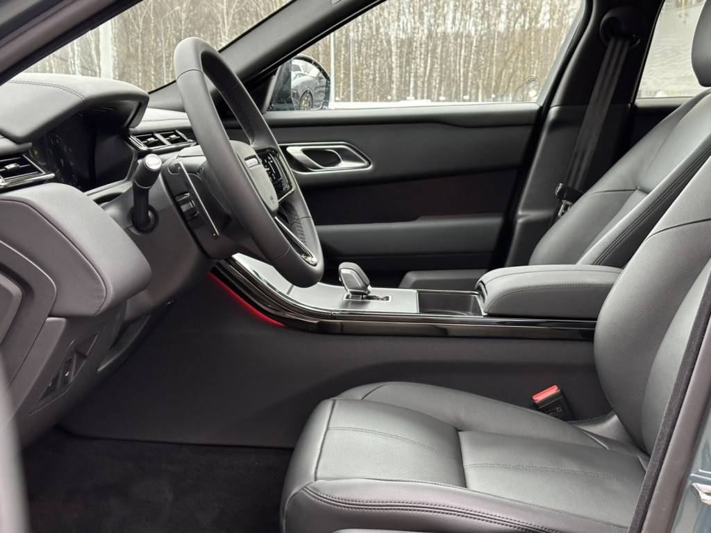 Land Rover Velar 2.0 250 Дайнэмик СЕ (Dynamic SE)